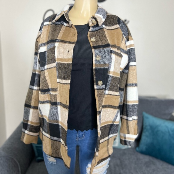 Brown Shacket - Picture 2 of 3